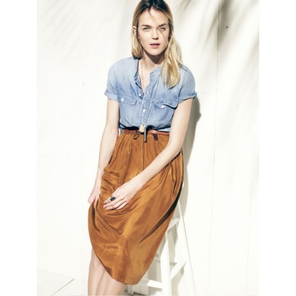 Madewell Tops - MADEWELL Blue Perfect Chambray Sunday Shirt [E8]